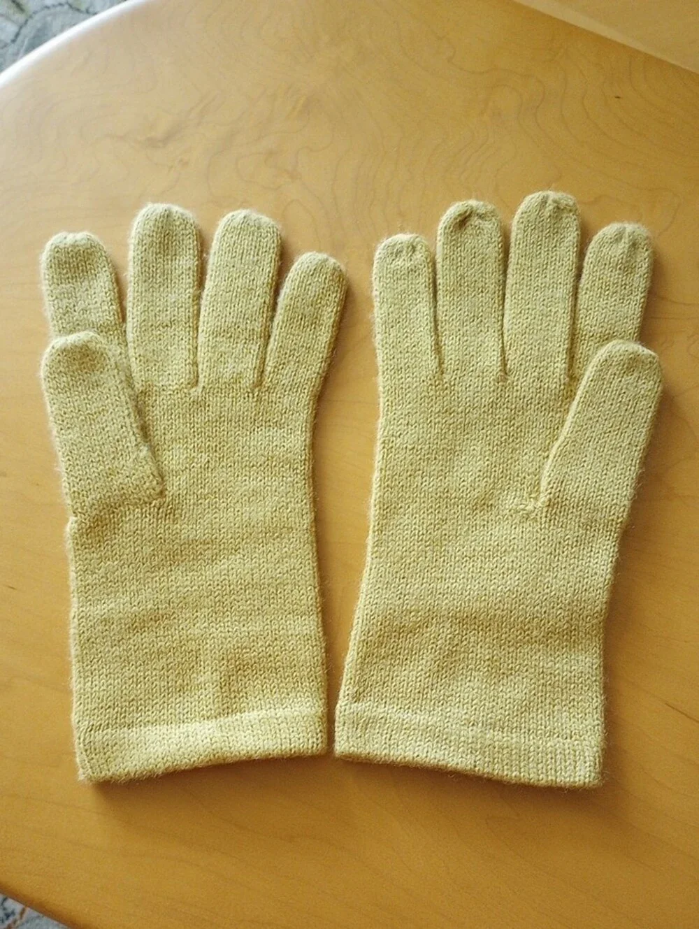 Gold Sequin Knit Women's Gloves